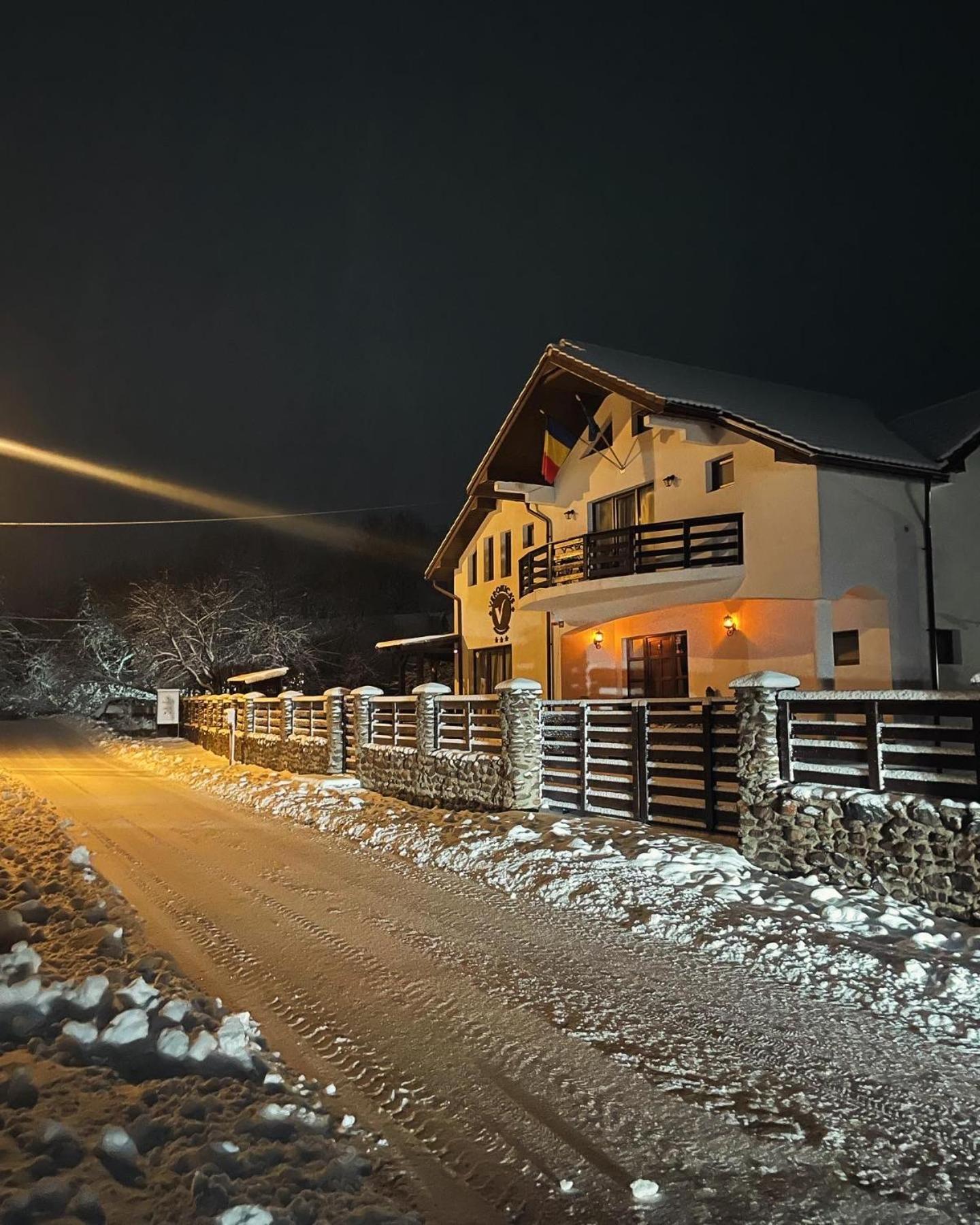 Veronica'S Guesthouse Breb Exterior photo
